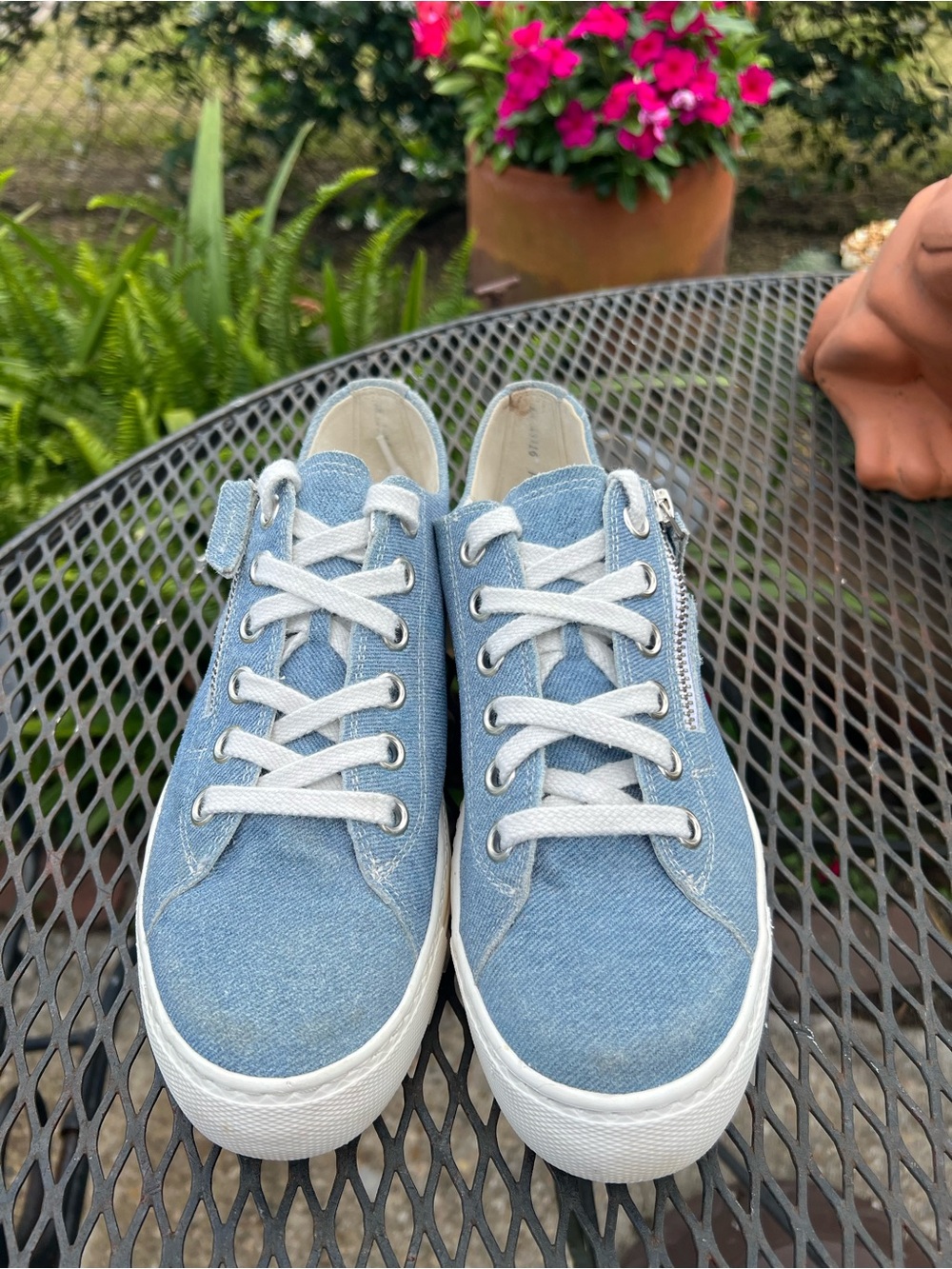 Paul Green Light Blue Denim Low-Top Platform Sneakers White Soles Womens 7 - Picture 8 of 9